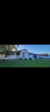 12190 Indian River Dr, Apple Valley, CA 92308