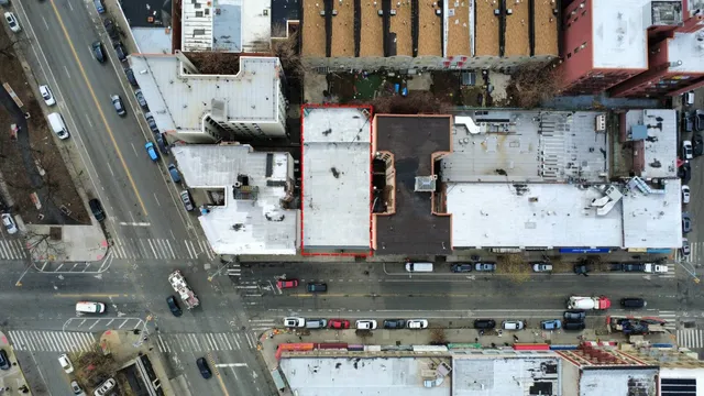 870 E  Tremont Ave, Bronx, NY 10460