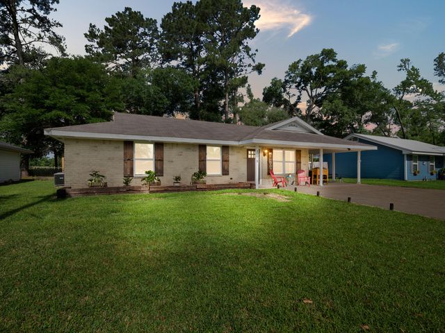 1778 Byron Dr, Rosepine, LA 70659