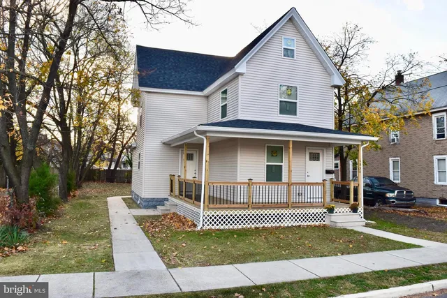 1534 Pine St, Paulsboro, NJ 08066