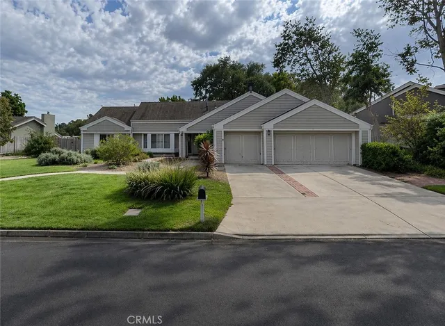 1042 Pellham Dr, Lompoc, CA 93436