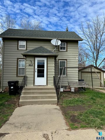 202 W  2nd St, Marion, SD 57043