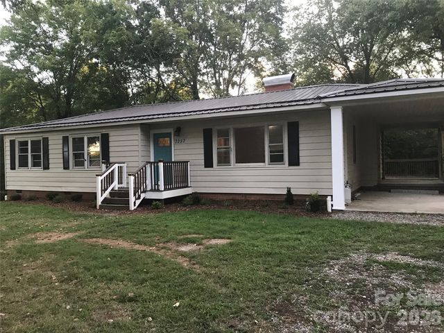 7257 Sherrills Ford Rd, Sherrills Ford, NC 28673