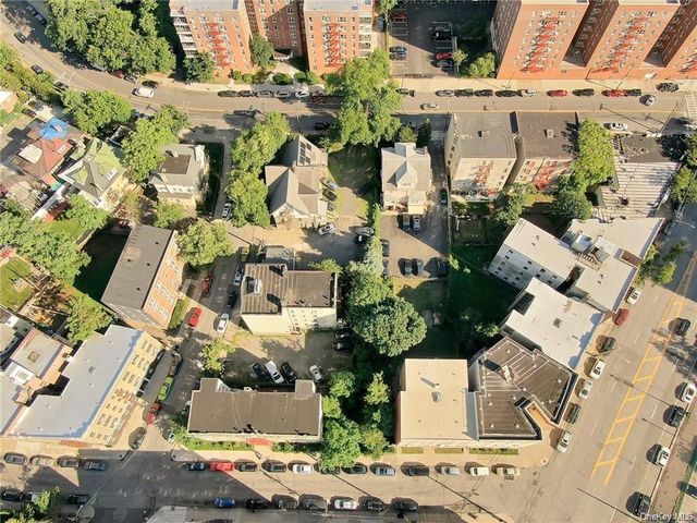 94 St Andrews Place, Yonkers, NY 10705