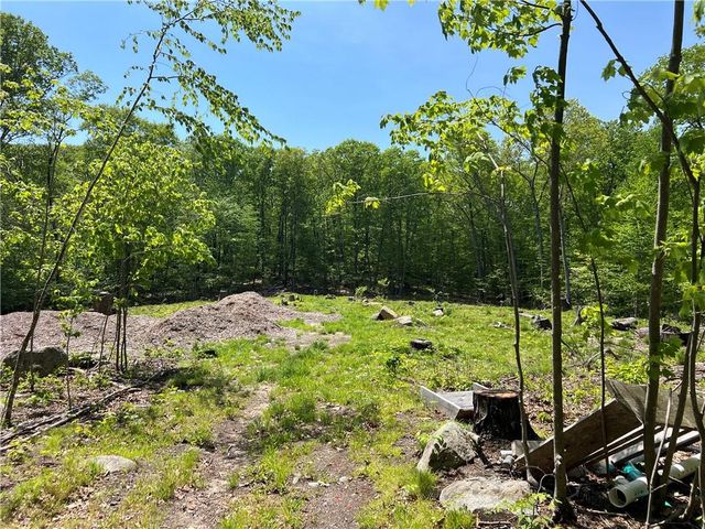 120 Mapleville Rd, Smithfield, RI 02828