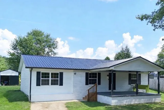 810 Happy Top Rd, Clay City, KY 40312