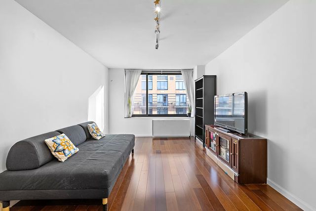 2 S  End Ave #9H, New York, NY 10280