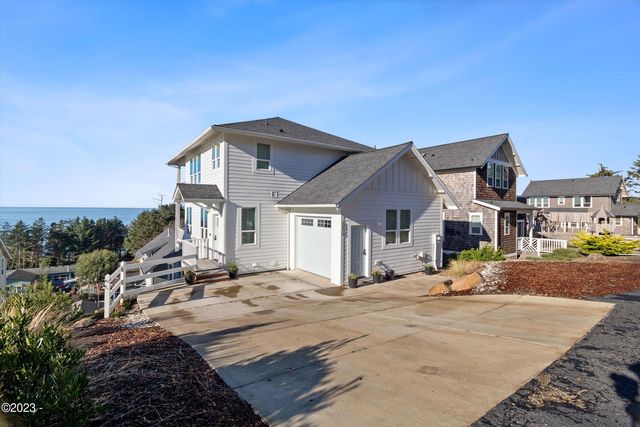 2375 SW Driftwood Ln, Lincoln City, OR 97367