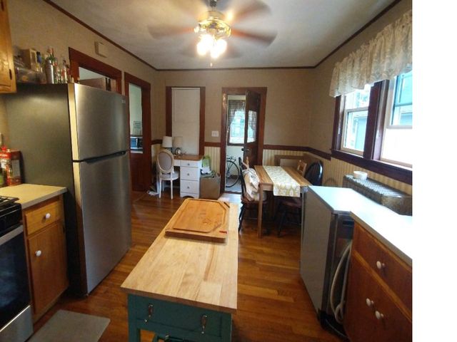 35 Faxon St #2, Newton, MA 02458