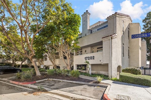 17202 Corbina Ln #202, Huntington Beach, CA 92649