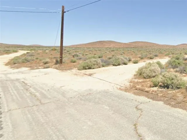 17000 Suckow Rd, Edwards, CA 93523