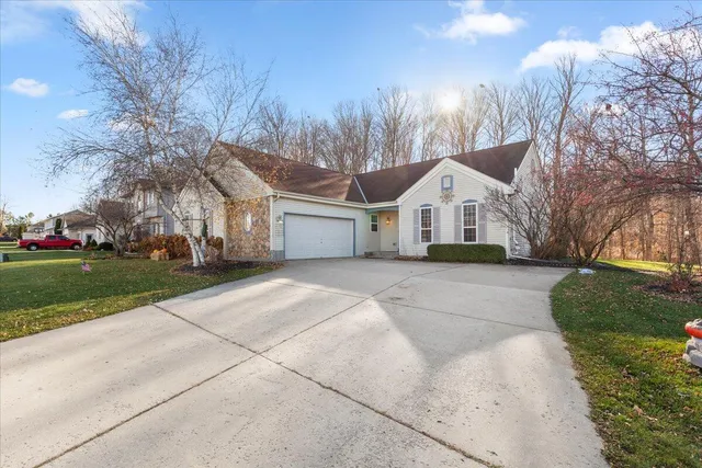 88 King Oak COURT, Random Lake, WI 53075