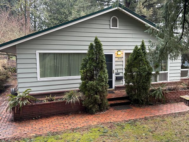 3839 SW Marigold St, Portland, OR 97219