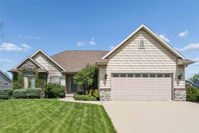1900 Valentine Dr, Marion, IA 52302