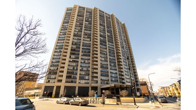 3930 N  Pine Grove Ave #3112, Chicago, IL 60613