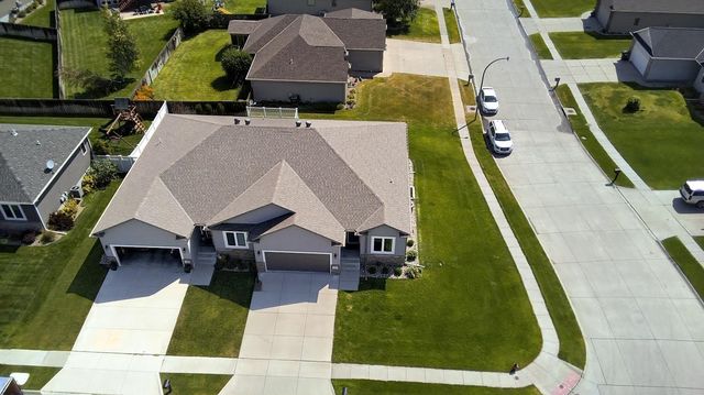 5202 42nd St, Columbus, NE 68601