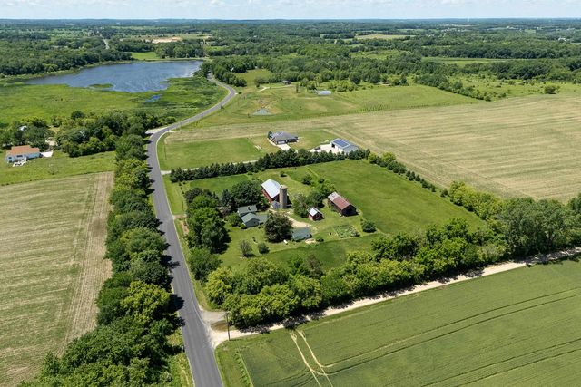 3402 Rutland Dunn Town Line Rd, Stoughton, WI 53589