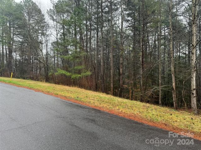 210 Ridge Top Dr, Connelly Springs, NC 28612