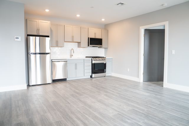 365 Western Ave #7f72f3f17, Brighton, MA 02135