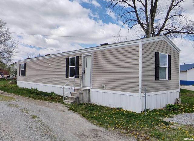 124 E  Adams St SE, Clay City, IL 62824