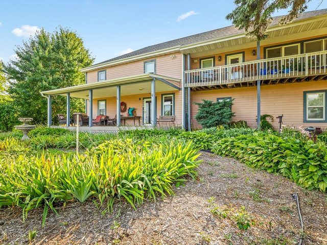 4206 W  West Grove Rd, Leaf River, IL 61047