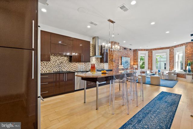 1617 Swann St   NW #5, Washington, DC 20009