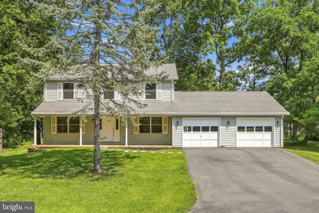 105 Fenway Dr, Charles Town, WV 25414