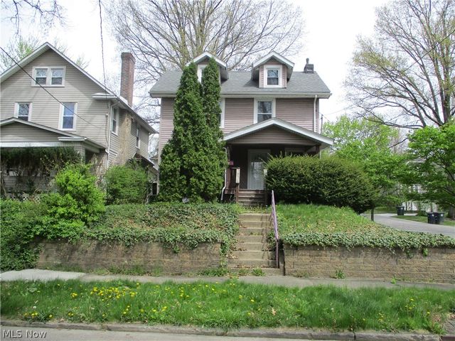 1057 Bloomfield Ave, Akron, OH 44302