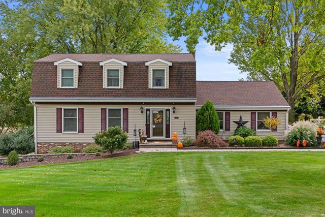 40 Whipporwill Dr, Lancaster, PA 17603
