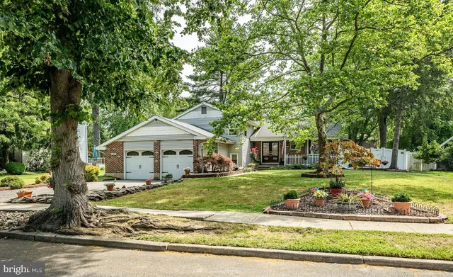 1201 Crane Dr, Cherry Hill, NJ 08003
