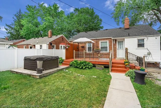 26101 Fordson Hwy, Redford, MI 48239
