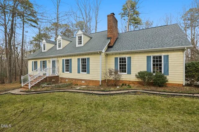 8 Crosswinds Estates Dr, Pittsboro, NC 27312