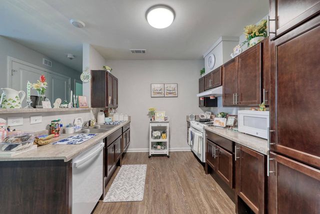 1420 Sherman Dr #808, Calabash, NC 28467
