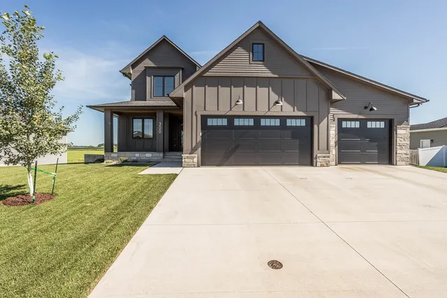 300 E  Alberta Trl, Tea, SD 57064