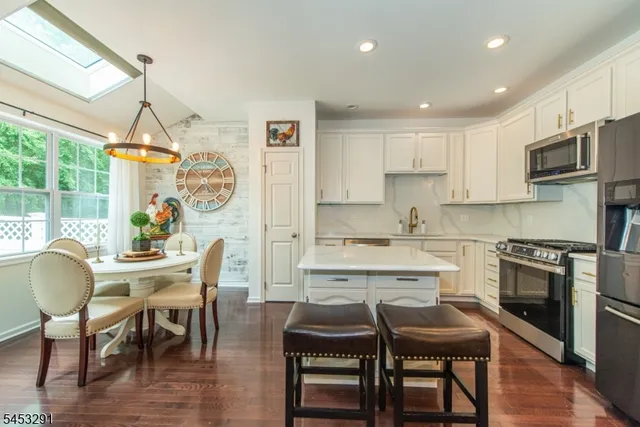 15 Julia Pl, Budd Lake, NJ 07828