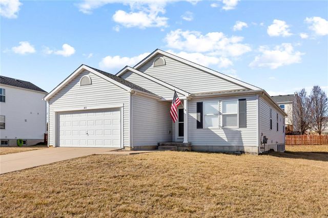 411 Creek Bend Dr, Moscow Mills, MO 63362