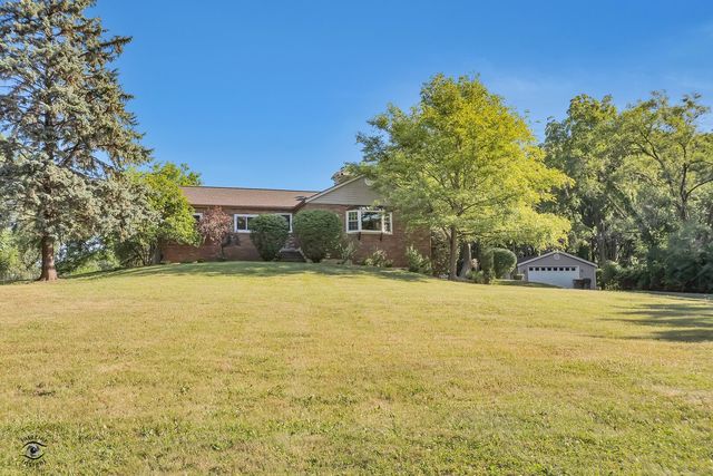 17332 Bluff Rd, Lemont, IL 60439