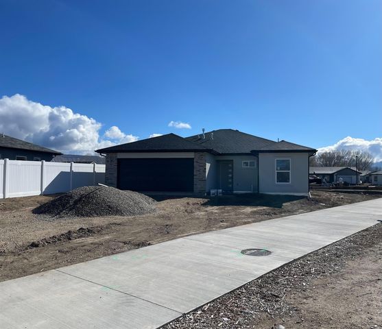 640 Round Table Rd, Grand Junction, CO 81504