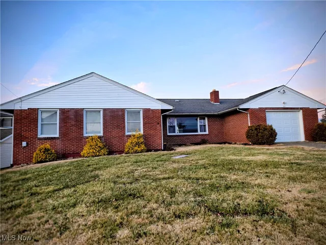 600 E  South St, Harrisville, WV 26362