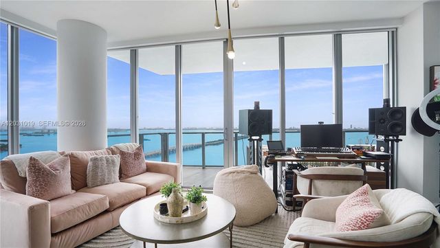 2900 NE 7th Ave #4102, Miami, FL 33177