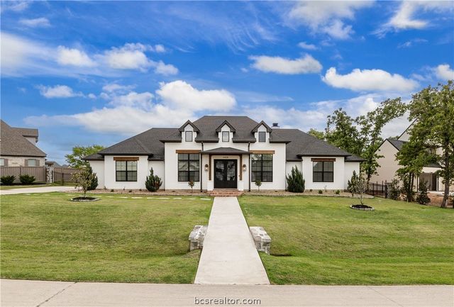 4428 Williams Lake Dr, College Station, TX 77845