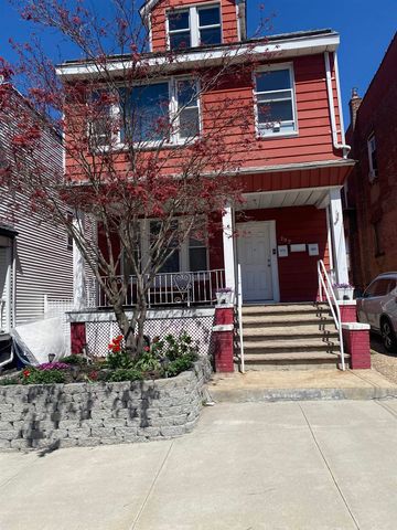 292 Armstrong Ave, Jersey City, NJ 07305