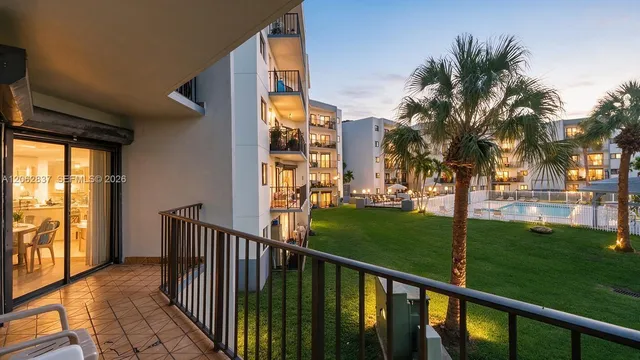 1820 W  53rd St #204, Hialeah, FL 33012