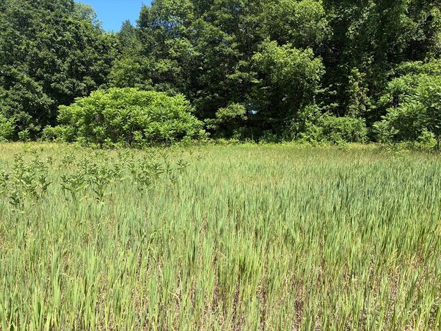 Straits Rd, Hatfield, MA 01038