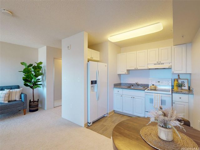 801 South St #4705, Honolulu, HI 96813