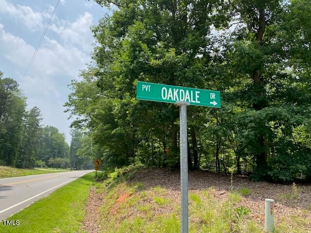 14 Oakdale Dr, Roxboro, NC 27574