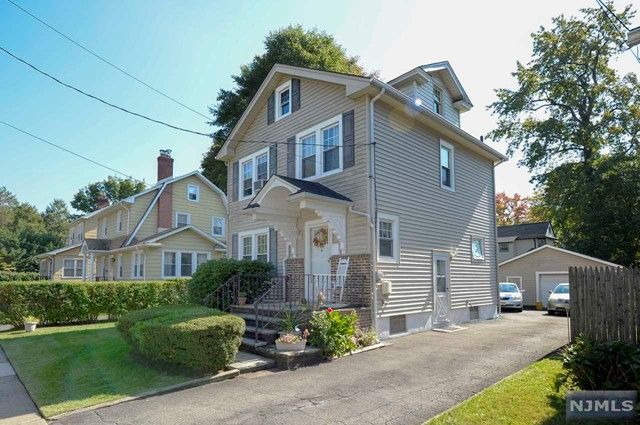 64 E  Central Ave, Bergenfield, NJ 07621