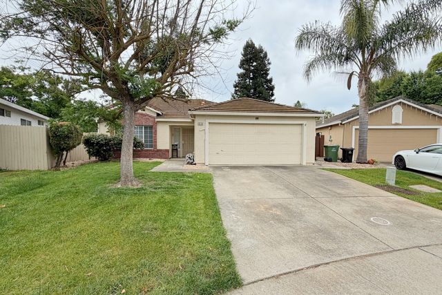 9118 Paseo Grande Way, Elk Grove, CA 95758