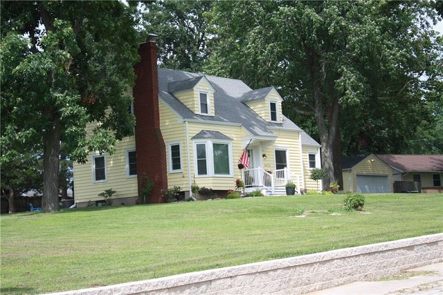 1672 W  Harrison Ave, Decatur, IL 62526