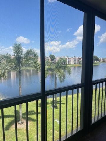 7351 Kinghurst Dr #302, Delray Beach, FL 33446